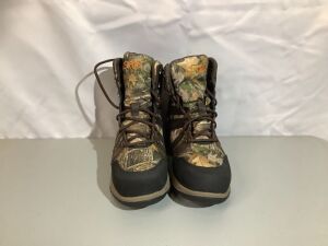 SHE Ladies Hiking Boots, 7M, Appears New