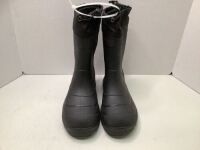 Kamik Boots, Size 5, Appears New