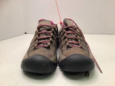 Keen Ladies Hiking Shoes, 7, Ecommerce Return