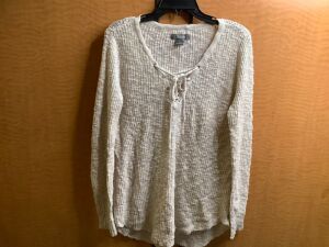 Natural Reflections Ladies Shirt, Medium, Appears New