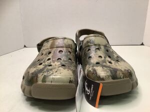 Crocs Men's 11, Appears New