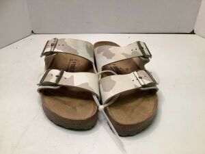 Birkenstock, Men's 8, Ladies 10, Appears New