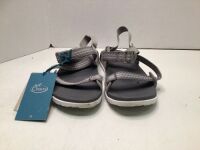 Chaco Sandals Women's 9, Appears New