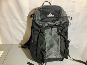 Axcend Drift 33L Backpack, Appears New