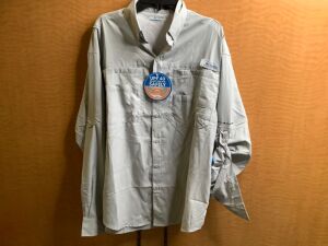 Columbia Tamiami II LS Short Sleeve Shirt, Men's Small, Appears New, Small Stain on back