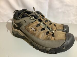 Keen Men's Hiking Boots, 11, Ecommerce Return