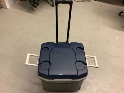 Igloo Latitude 60 qt Roller Cooler, Appears New