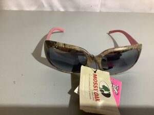 Mossy Oak Ladies Sunglasses, Appears New