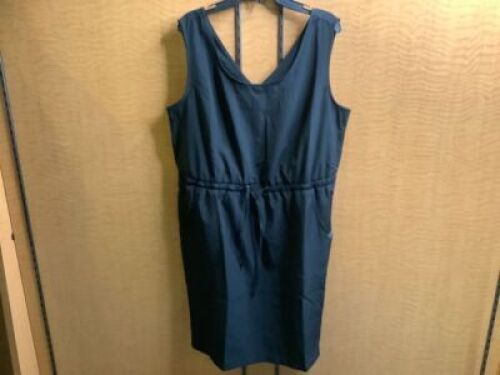 Ascend Ladies Tank, Large, Appears New