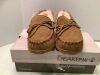 Bearpaw Insulated Shoes, Women 9, Appears New