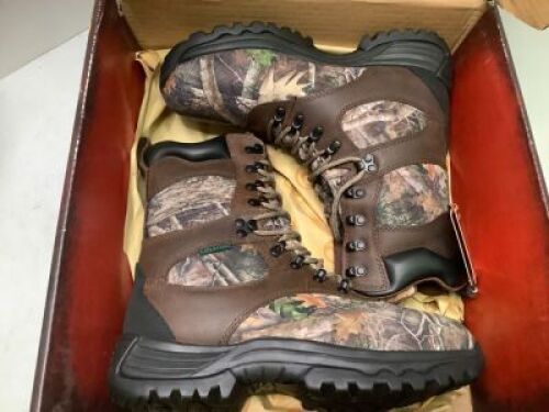 SHE 9" Expeditioin Ultra Women's Boots, 9M, Appears New