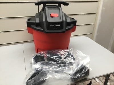 CRAFTSMAN 9-Gallon 4.5-HP Portable Wet/Dry Shop Vacuum. Tested/Works. Hose Attachments Included but Hose & Wheels are Missing.
