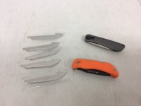 Lot of (2) Knives, E-Commerce Return