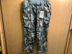 Red Head Explorer Pant, Large, Appears New