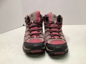 Merrell Women's Hiking Shoes, 6.5, Appears New