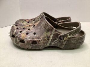 Crocs Men's 12, Appears New