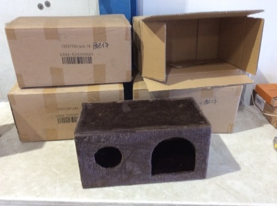 Lot of (4) Small Pet Houses 