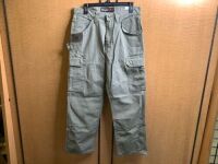 Wrangler Workwear 32x30, Appears New