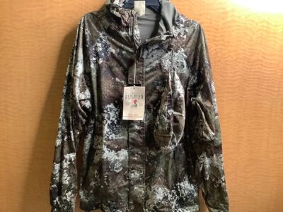 Red Head Silent Flex Jacket, Men's Medium, Appears New