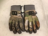 Under Armour Hunt Gloves, S, Appears New