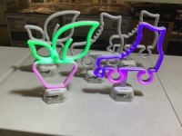 Lot of (5) Multicoloed&nbsp;Shaped Neon Lights. (3) Roller Skate Neons Lights & (2) Strawberry Shaped Neon Lights. Tested/Works. Appears New.&nbsp;