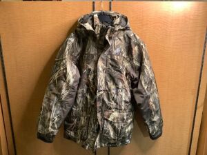 Men's Camo Jacket, Medium, Appears New