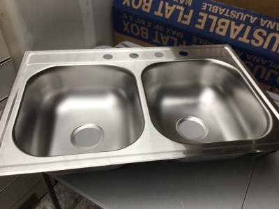 Elkay Drop-In 33-in x 22-in Satin Double Equal Bowl 4-Hole Kitchen Sink All-in-One Kit