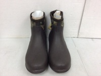 Red Head Mens Boots, Size 14, Appears New
