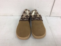 Natural Reflections Womens Fur Lined Slip Ons, Size 8M, Appears New