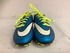 Nike Womens Cleats, 6.5, Authenticity Unknown, Appears New