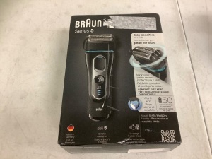 Braun Series 5 Shaver, Appears New