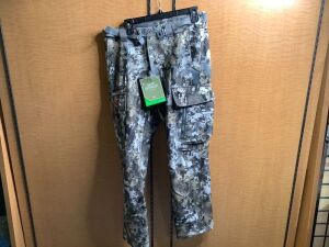 Sitka Equinox Pant, Optifade Elevated II Men's 32R, Appears New