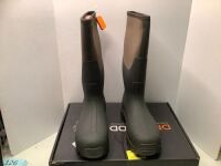 DryShod Overland Hi All Terrain Field Boot, Men's 12, Appears New