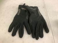 Goretex Infinium Gloves, Size XL, Appears New