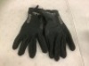 Goretex Infinium Gloves, Size XL, Appears New