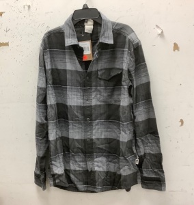 The North Face Mens Button Up, Small, E-Comm Return