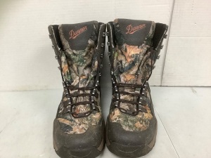 Danner Mens Boots, Size 9.5D, E-Comm Return