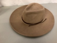Wool Felt Men's Hat, Appears New