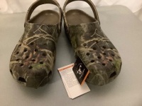 Crocs Men's 11, Appears New