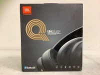 JBL Wireless Headphones, Powers Up, E-Commerce Return