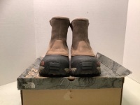 The North Face Men's Chilkat III Pull On, 11, Damaged Box, Dirty, Some Scuffs on Side of Shoes, Ecommerce Return