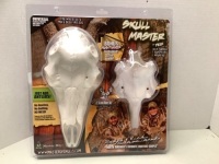 Skull Master Decoy, 1 Head Missing, Ecommerce Return