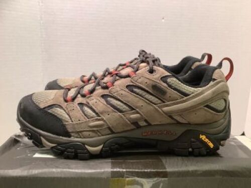 Merrell Moab 2 WP, 9, Slightly dirty, Ecommerce Return, Box Damaged