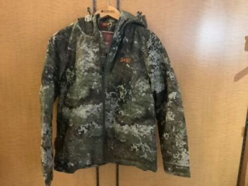 SHE Insulated Silent Hide Jacket, Medium, Appears New