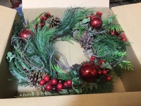 Holiday Berries Silk Winter/Fall Indoor/Outdooe Wreath. Appears New.&nbsp;