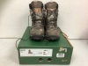 Danner Mens Boots, 10.5EE, E-Commerce Return