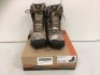 Womens Hunting Boots, 9.5, New