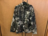 Men's Camo Jacket, Large, Appears New