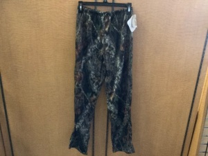 Wilderness Dreams, Lounge pant, Small, Appears New