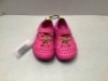 Croc's, Girls 9, Appears New